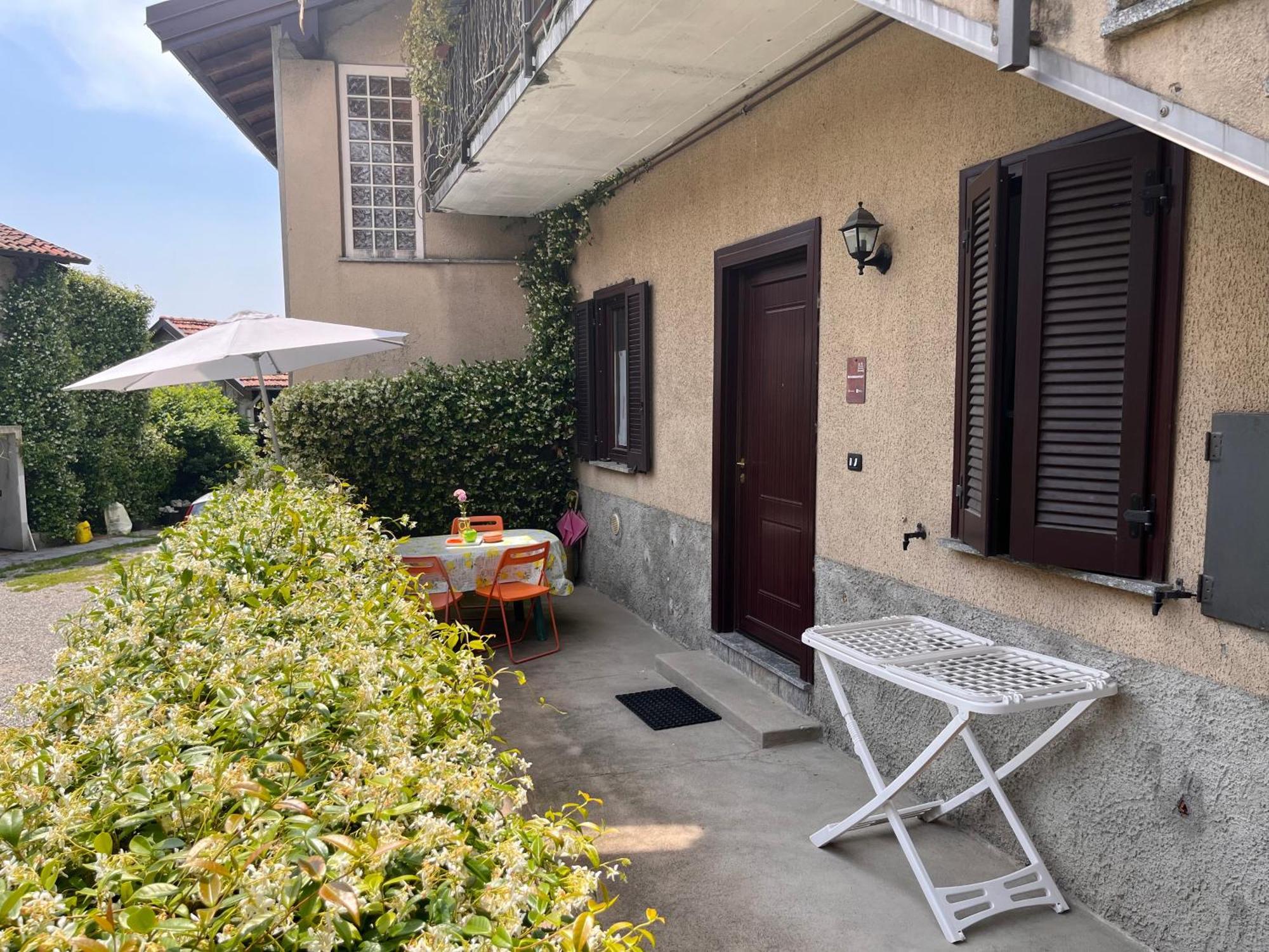 Il Cortile Como Single & Double Room In Apartment No Hotel Buitenkant foto