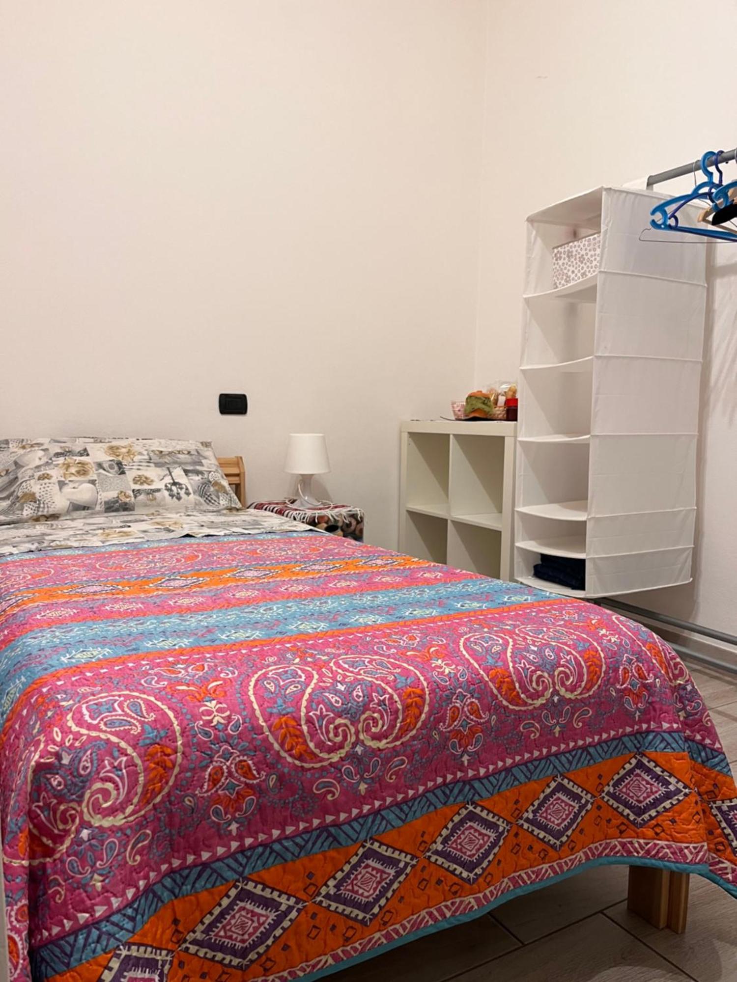 Il Cortile Como Single & Double Room In Apartment No Hotel Buitenkant foto